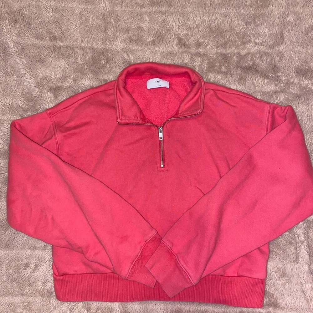 Bubblegum pink TNA sweater🤍